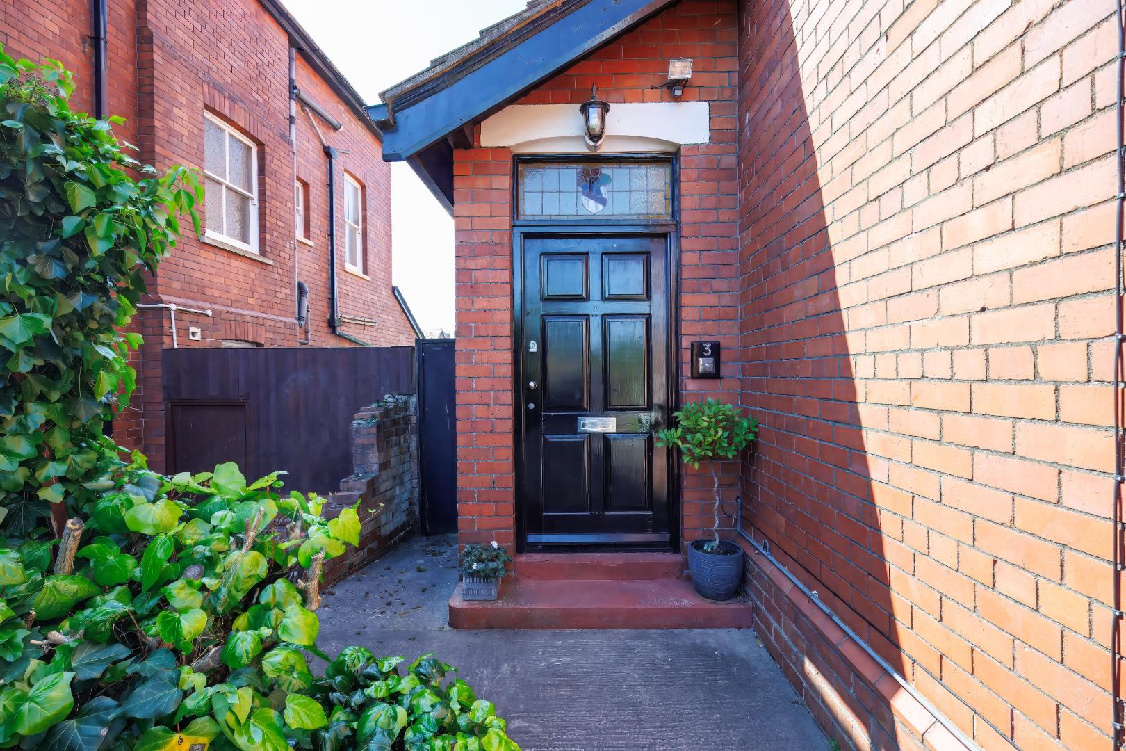 3 Lower Cwrt-Y-Vil Road, Penarth, CF64 3HQ